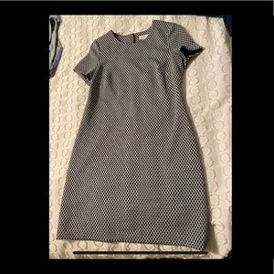 Short sleeve sheath dress